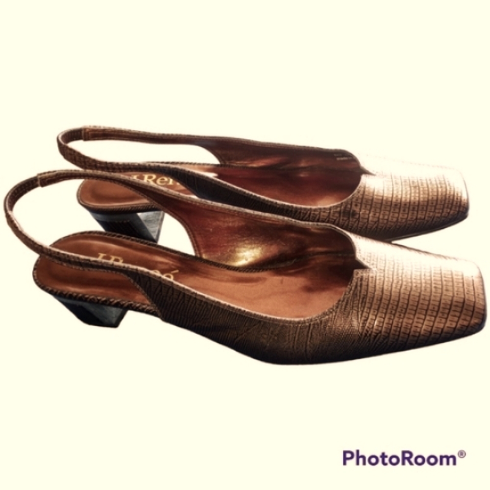 J.RENEE vintage "Bev" style strappy wedge size 10M.